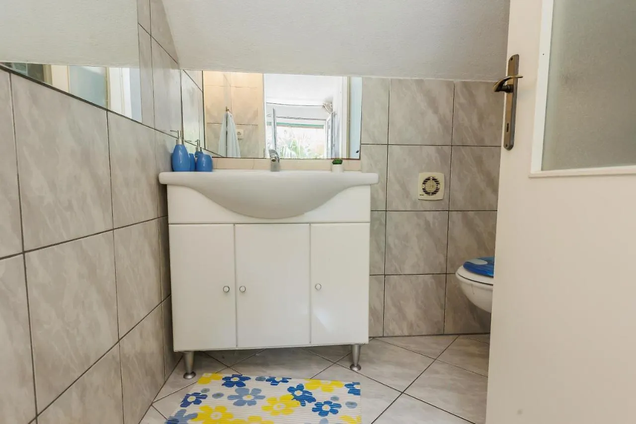 Apartman Luca Kaštela 0*,