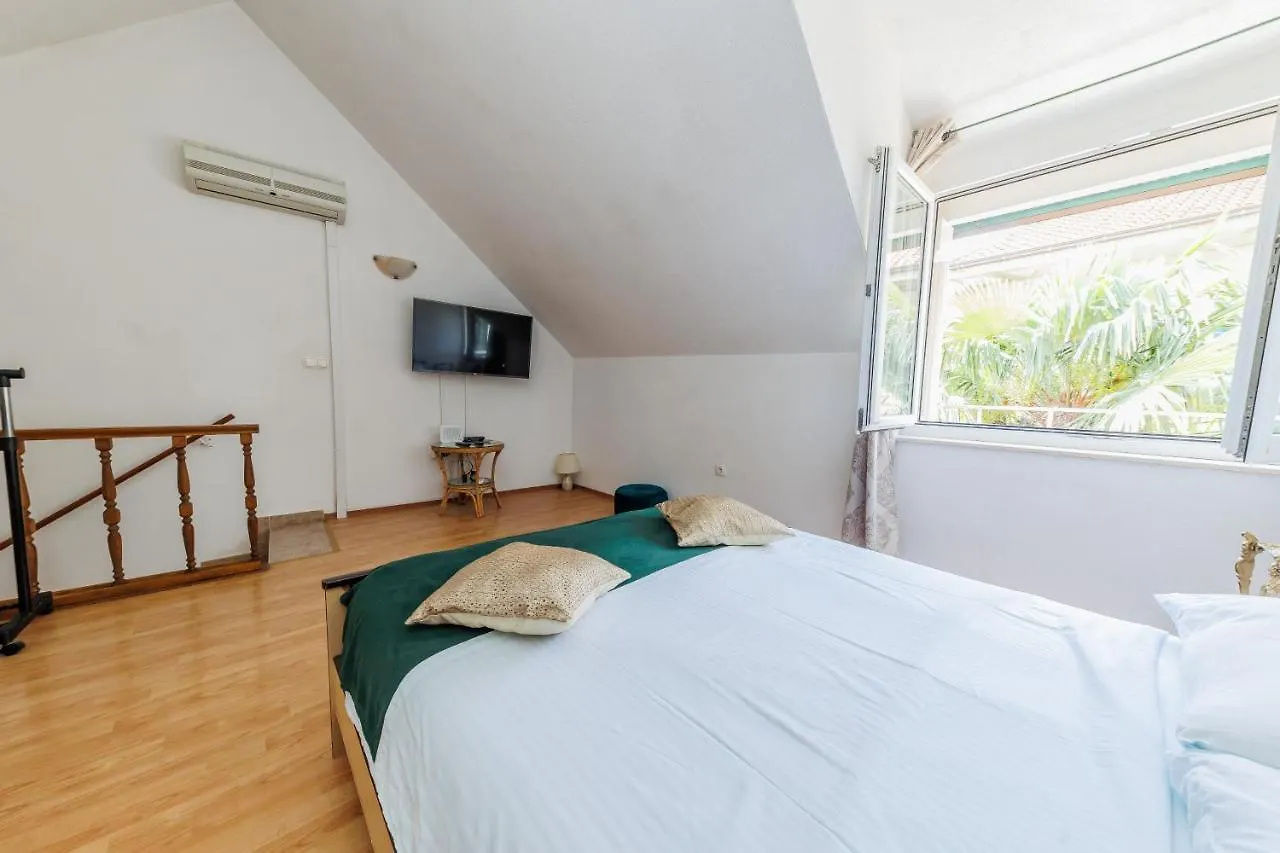 Apartman Luca Kaštela 0*,  Croatie
