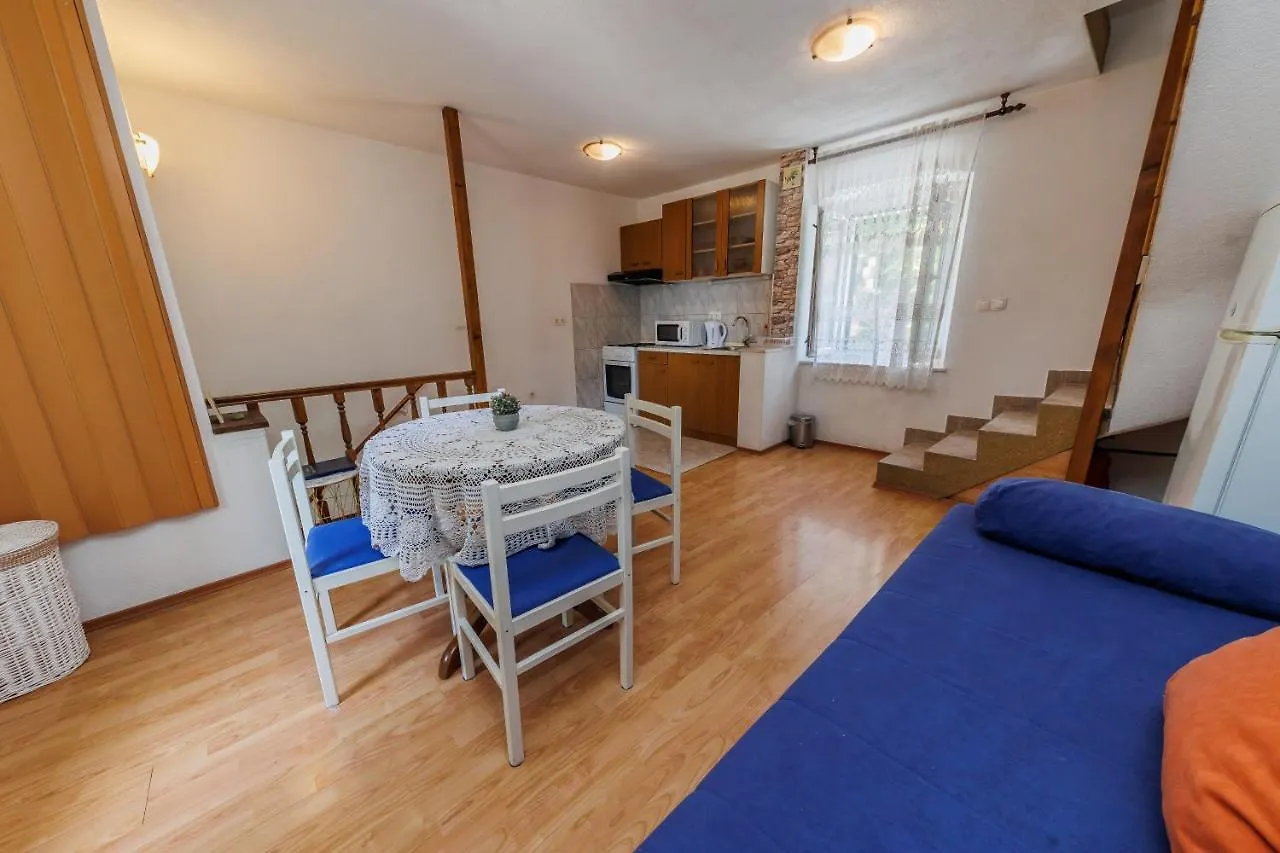 Apartman Luca Kaštela 0*,
